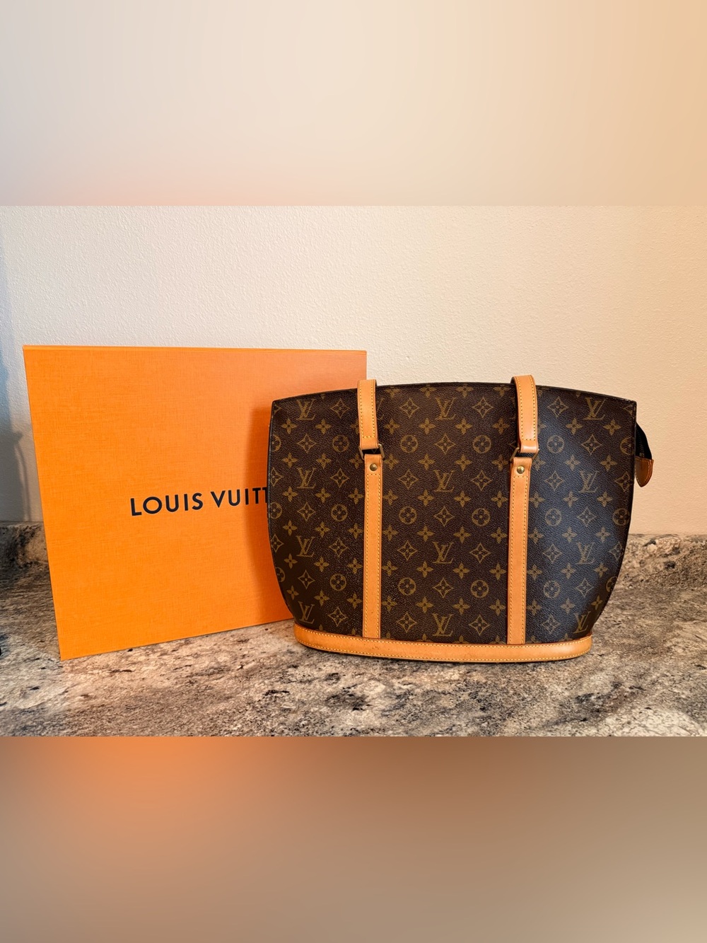Louis Vuitton Babylon *authentic* comes with COA